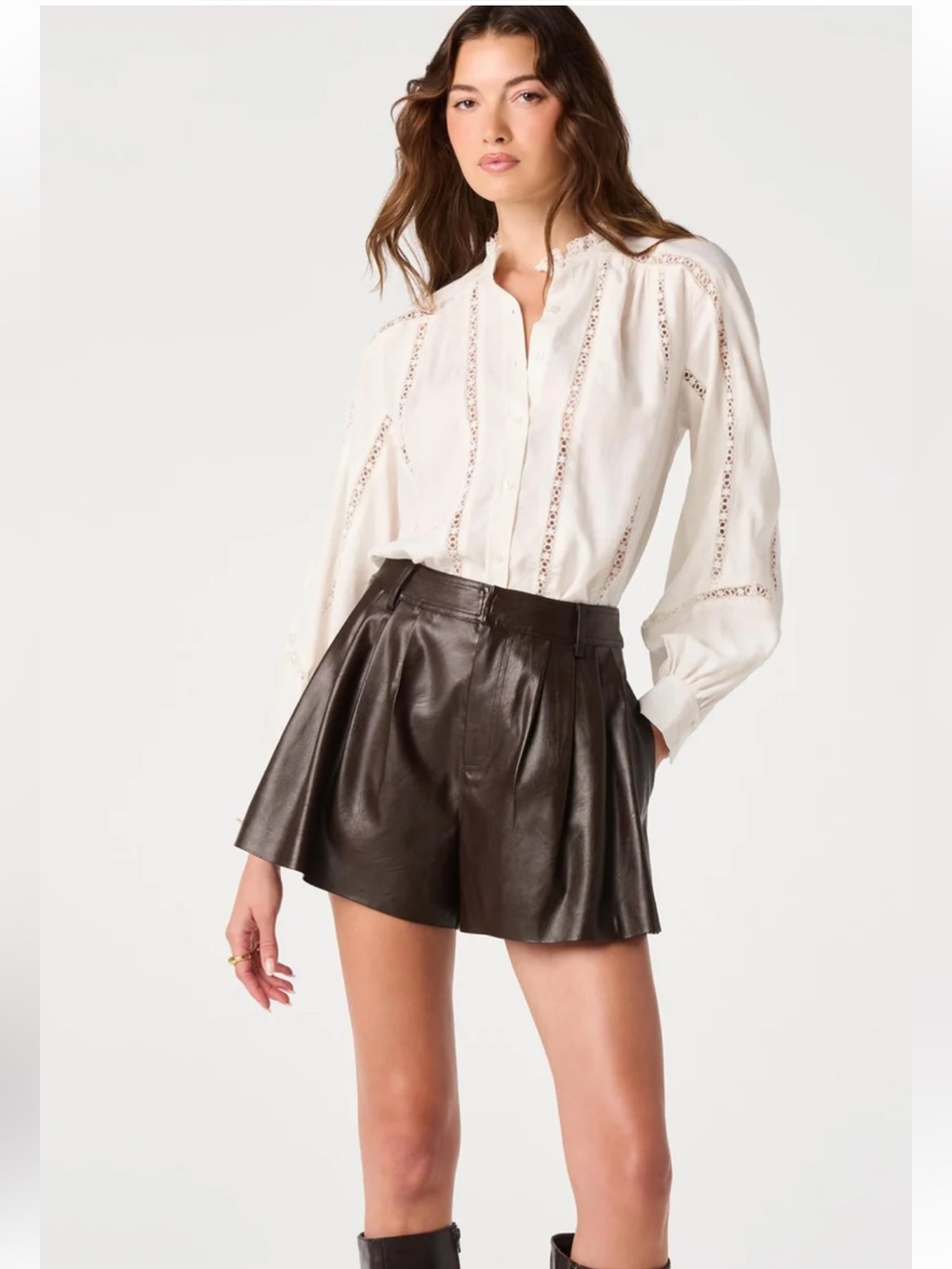 ASTR The Label Brown Faux Leather Pleated High-Waist Women’s Shorts Brown Small